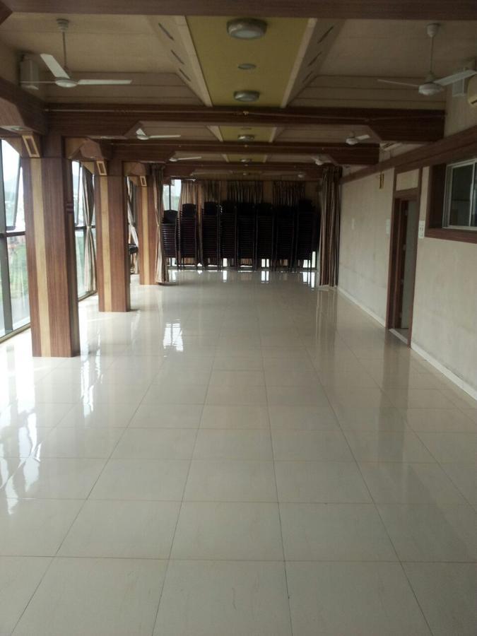 Sarang Lodging & Boarding Villa Satara Ngoại thất bức ảnh