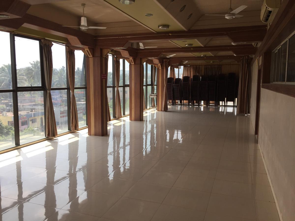 Sarang Lodging & Boarding Villa Satara Ngoại thất bức ảnh